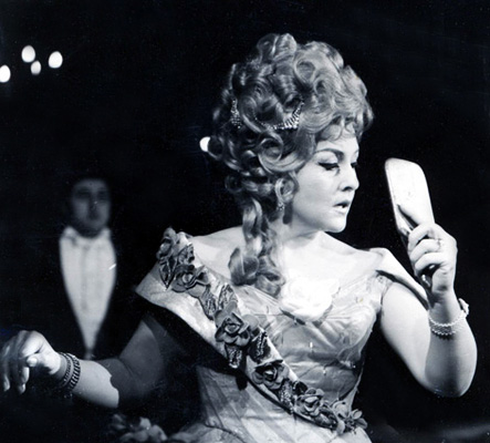 agaikarola1970traviata