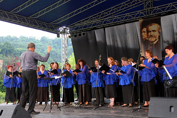 felverdi_operakorusok1