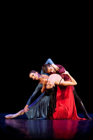 103_oldal_kozmr_alexandra_csonka_roland_s_kevehzi_krisztina_karamazov_i_cast_musor_merlo_7437cnn7_68