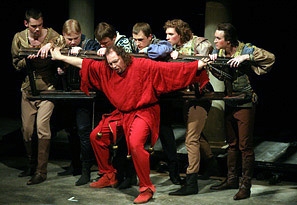 Nem iskol&aacute;s fokon