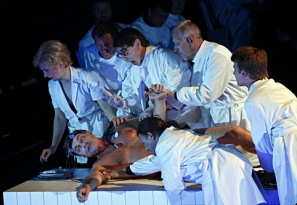 Woyzeck is, Wozzeck is