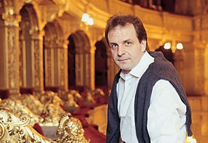 &Uacute;j főzeneigazgat&oacute; az Operah&aacute;zban