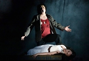 Ezrek oper&aacute;ja