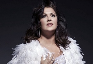 Anna Netrebko a M&uuml;p&aacute;ban
