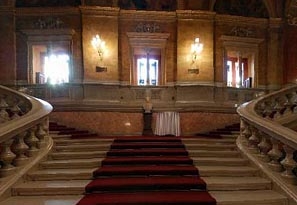 D&iacute;jazottak az Operah&aacute;zban