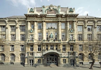 N&ouml;vend&eacute;ki hangverseny