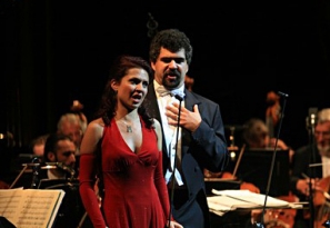 Bastien &eacute;s Bastienne, valamint Z&aacute;r&oacute;g&aacute;la - k&eacute;pgal&eacute;ria