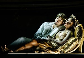 Gyenge f&eacute;rfiak, erős nők