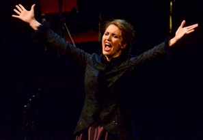 &bdquo;Egyre jobban belej&ouml;ttem&hellip;&rdquo;