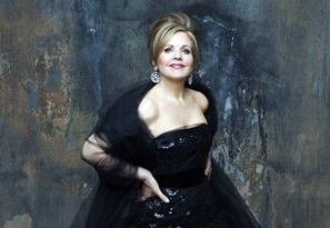 Vil&aacute;gszt&aacute;r az Erkel Sz&iacute;nh&aacute;zban