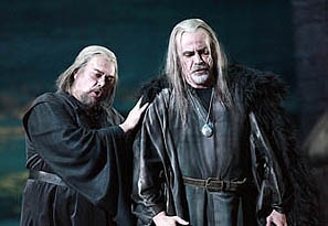 "Főnemes! Plebejus! Halld szavam!"
