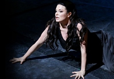 Áprilisban a Scalában