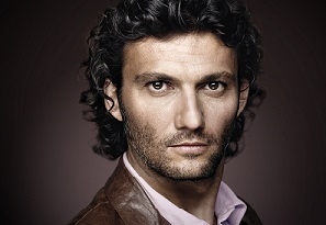 Nyit&aacute;ny az Operah&aacute;zban