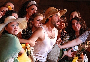 A Szerelemi b&aacute;jital S&aacute;rospatakon