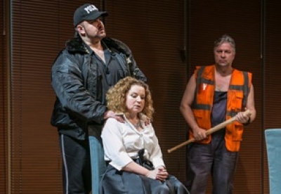 A Nyugat l&aacute;nya az Erkel Sz&iacute;nh&aacute;zban